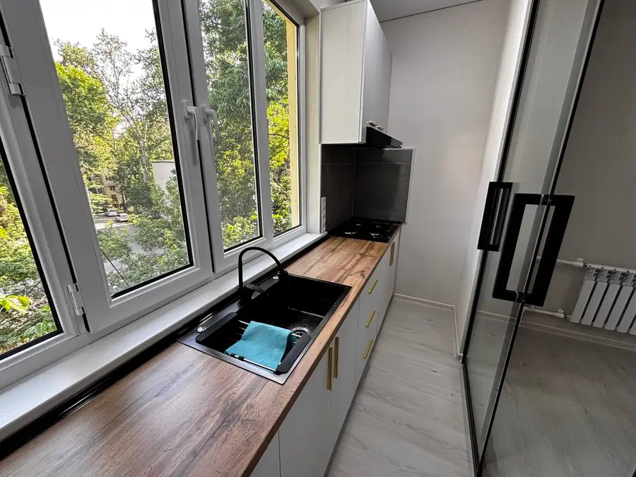 2 xonali kvartira sotiladi − 30 m²