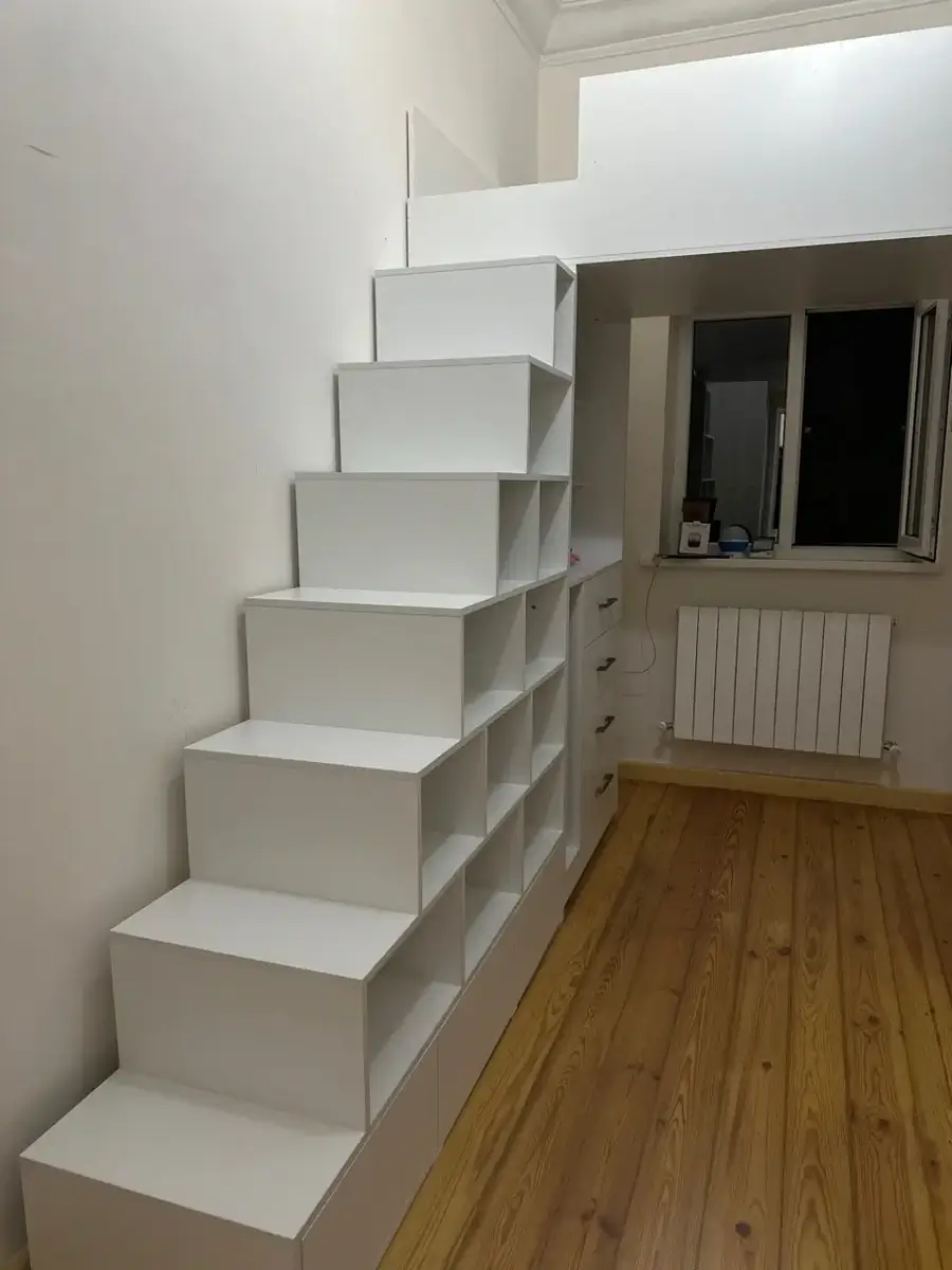 3 xonali kvartira sotiladi − 76 m²