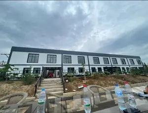 2 qavatli uy − 350 m², 4 sot. 