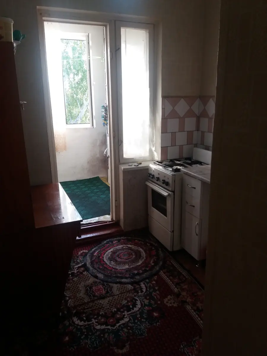 Продается 4-комнатная квартира − 84 м²