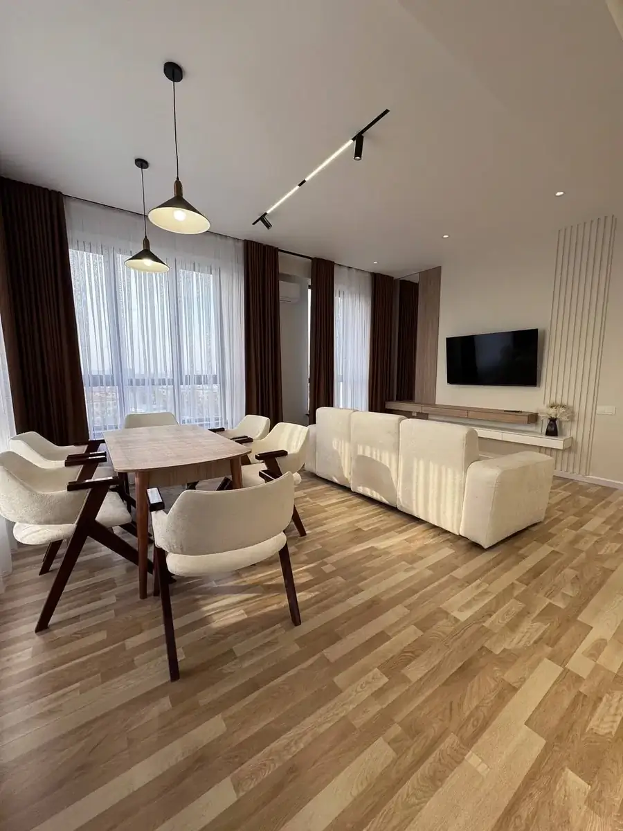 Продается 3-комнатная квартира − 89 м²