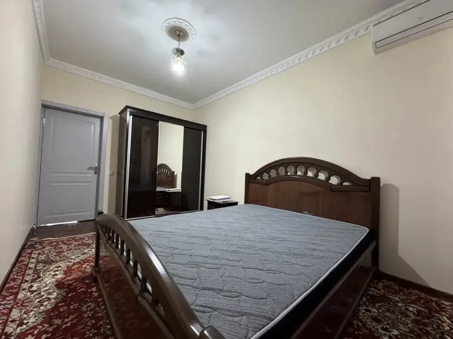 Ijaraga 4 xonali kvartira − 98 m²