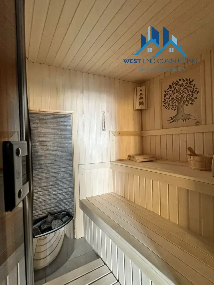 Ijaraga 3 qavatli uy − 470 m²