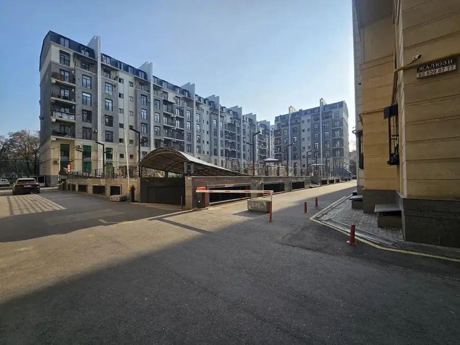 2 xonali kvartira sotiladi − 49 m²