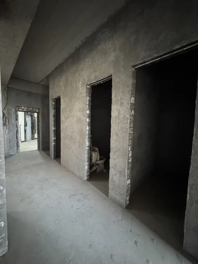 Более 5-комнатная квартира − 157 м², 8/8 этаж