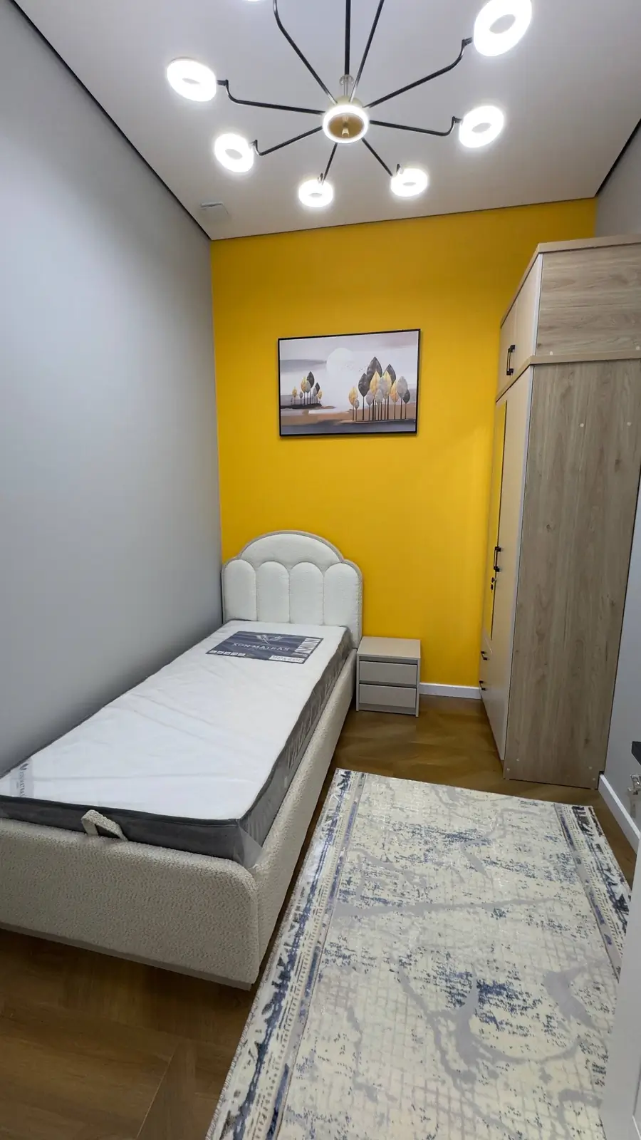 Продается 2-комнатная квартира − 53 м²