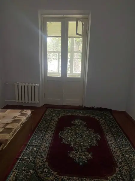 3-комнатная квартира − 85 м², 1/2 этаж