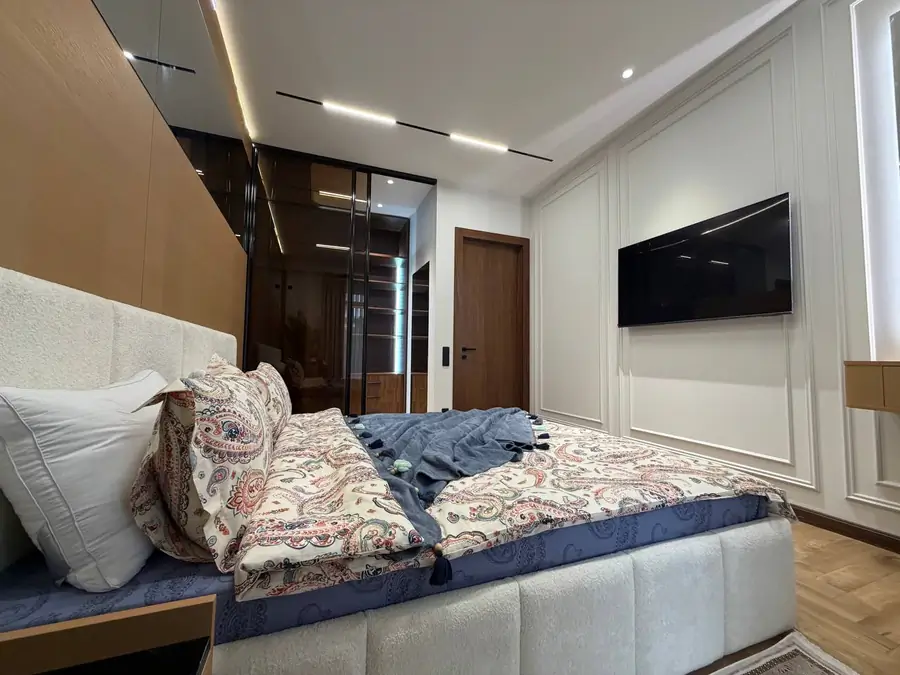 3 xonali kvartira sotiladi − 80 m²