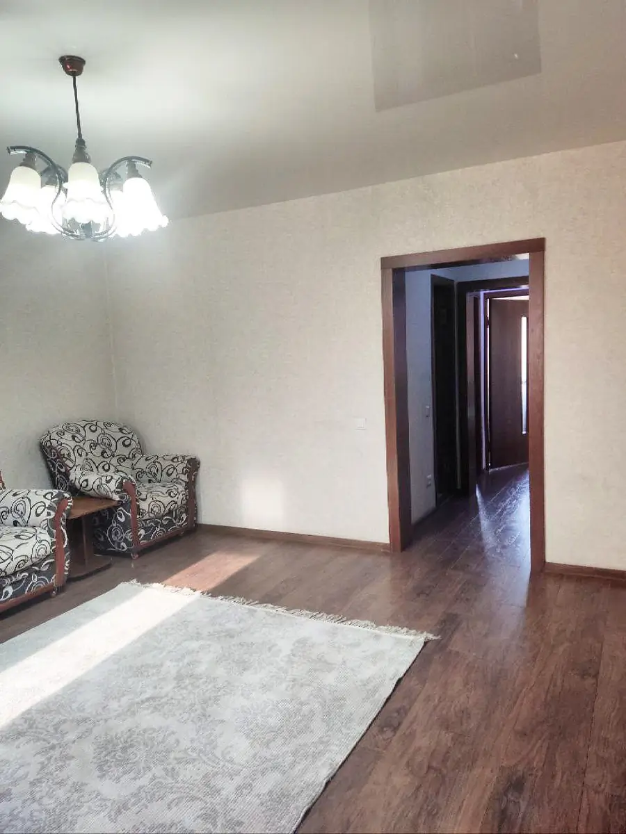 Сдается 3-комнатная квартира − 78 м²