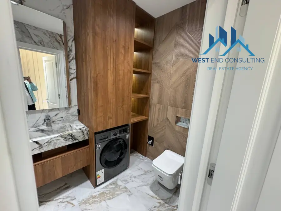 Сдается 3-комнатная квартира − 106 м²