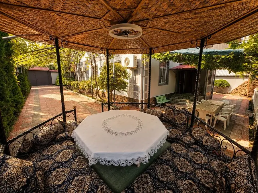 Sutkabay 2 qavatli uy − 500 m²