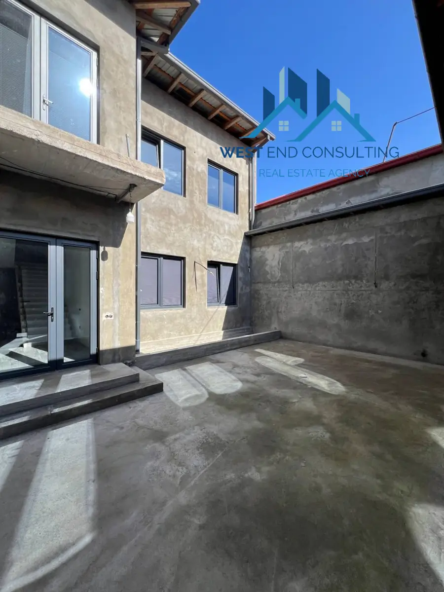 Ijaraga 2 qavatli uy − 500 m²