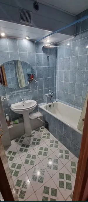 3 xonali kvartira sotiladi − 100 m²