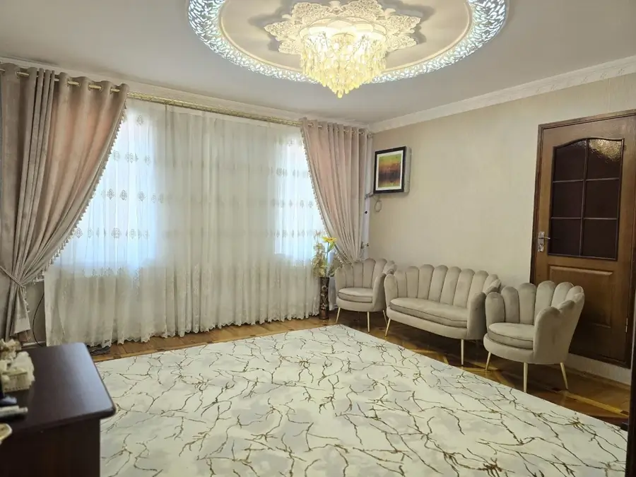 Ijaraga 3 xonali kvartira − 70 m²