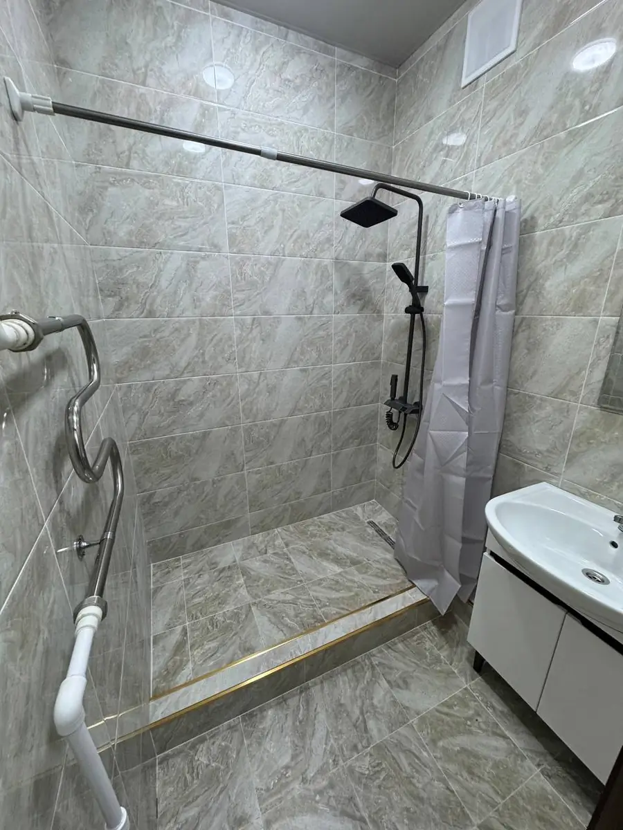 Ijaraga 3 xonali kvartira − 60 m²