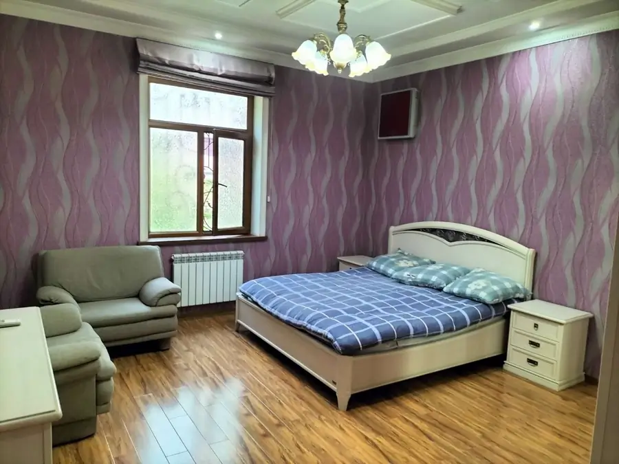 Ijaraga 2 qavatli uy − 160 m²