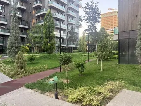 Сдается 2-комнатная квартира − 72 м²