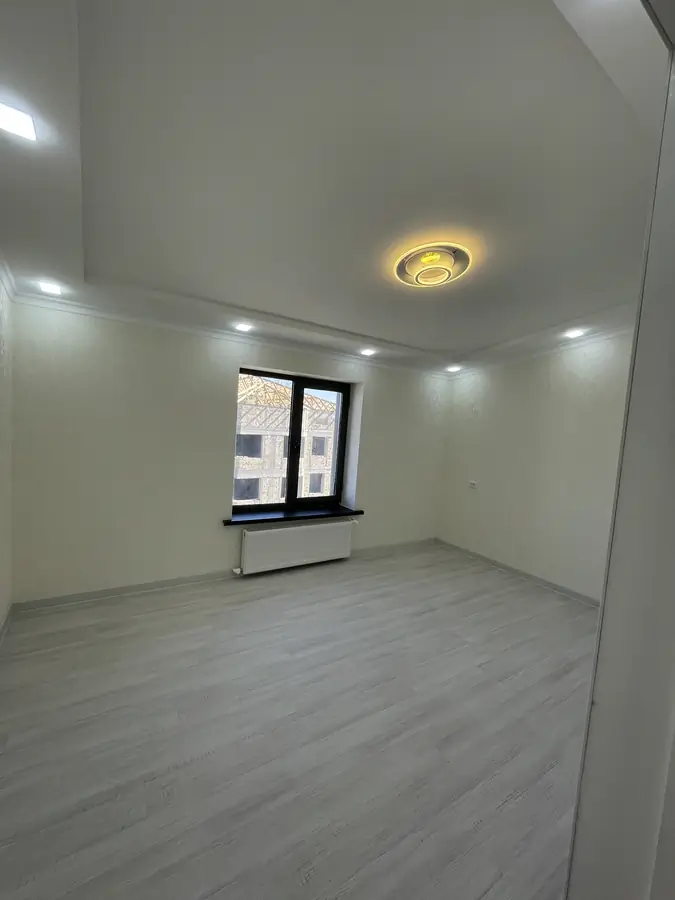 Продается 3-комнатная квартира − 87 м²