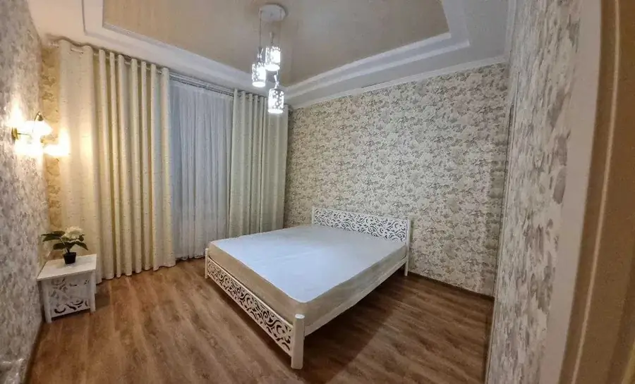 Ijaraga 5 dan ortiq xonali kvartira − 184 m²