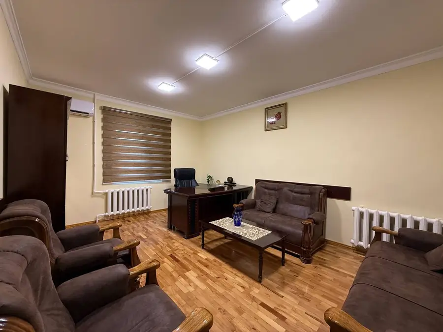 Ijaraga ofis − 154 m²
