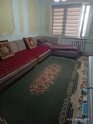 4 xonali kvartira sotiladi − 96 m²
