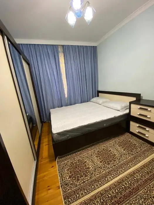 Сдается Более 5-комнатная квартира − 130 м²