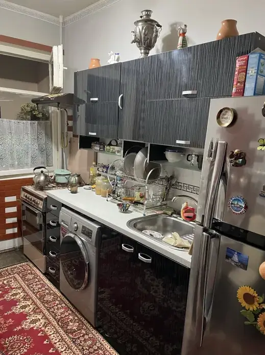 3 xonali kvartira sotiladi − 75 m²