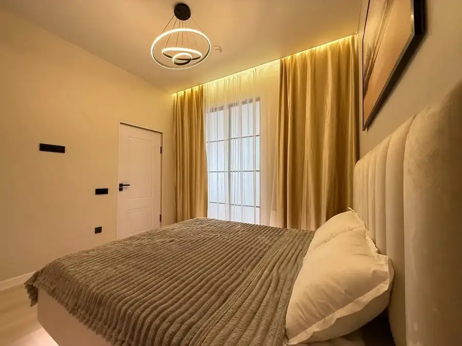 2 xonali kvartira sotiladi − 51 m²