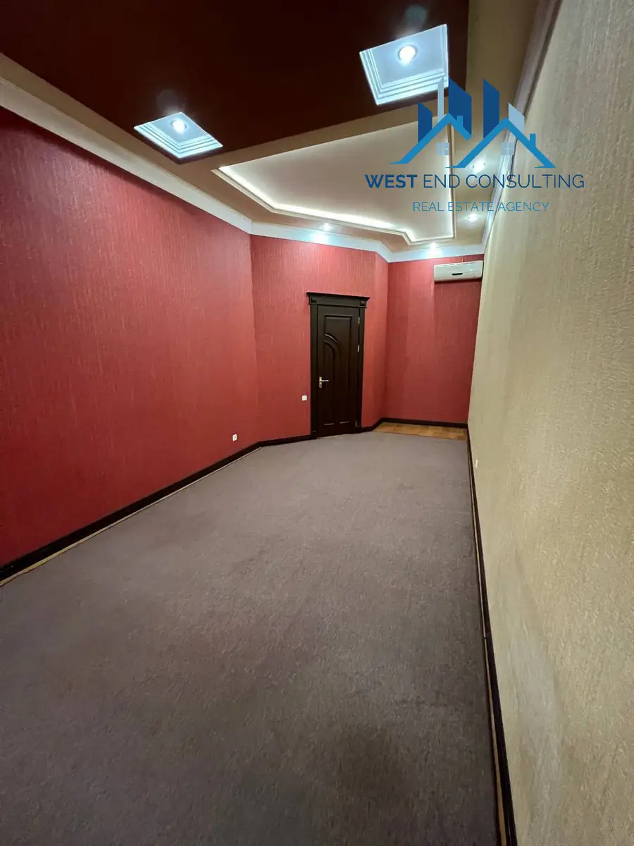 Ijaraga 2 qavatli uy − 300 m²