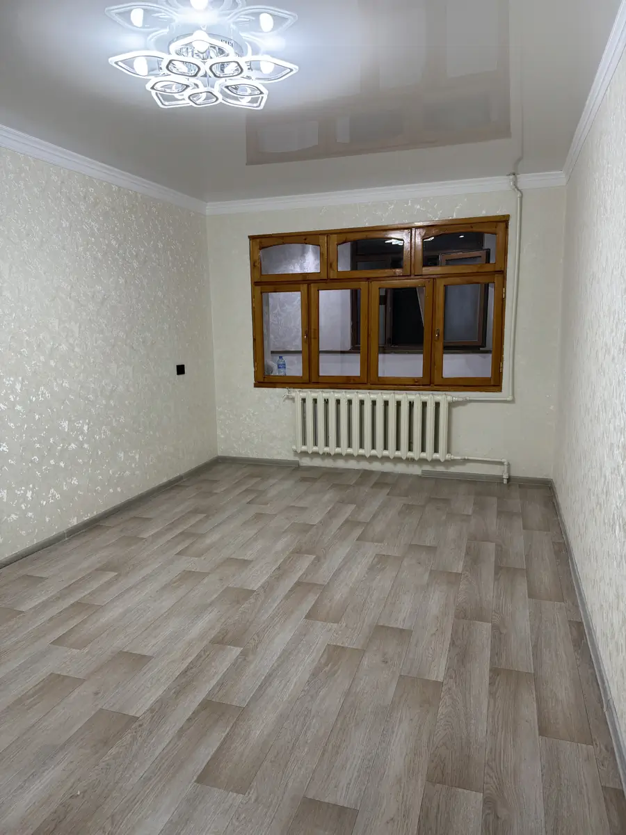Продается 4-комнатная квартира − 76.5 м²