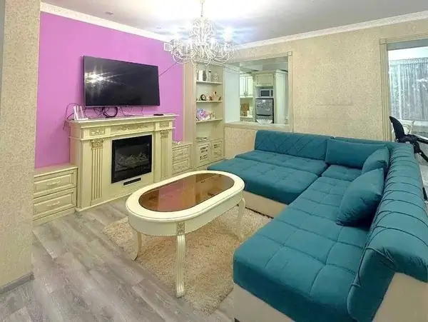 3-комнатная квартира − 100 м², 2/4 этаж