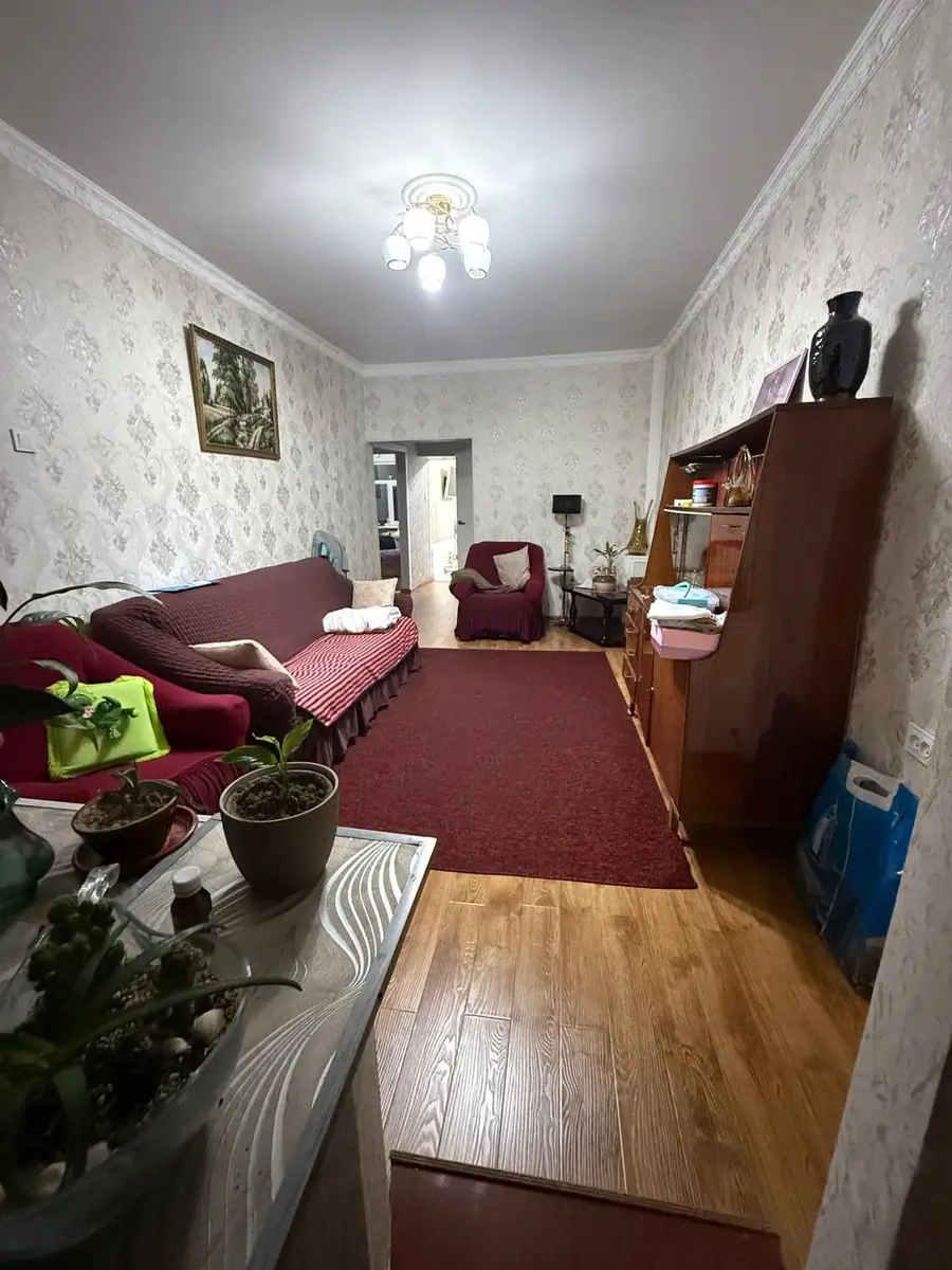 Сдается 2-комнатная квартира − 58 м²