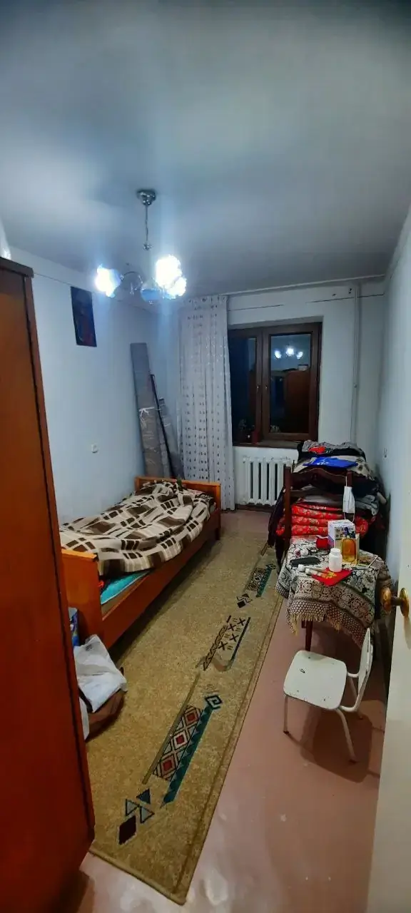 3 xonali kvartira sotiladi − 70 m²