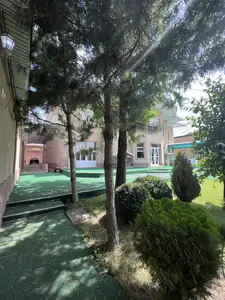 3 qavatli uy sotiladi − 1480 m²