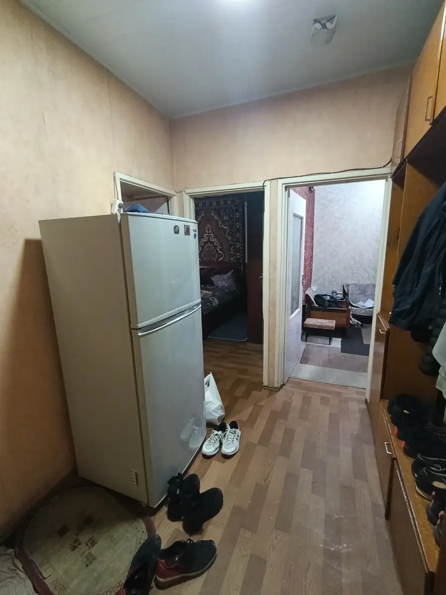 Продается 4-комнатная квартира − 80 м²