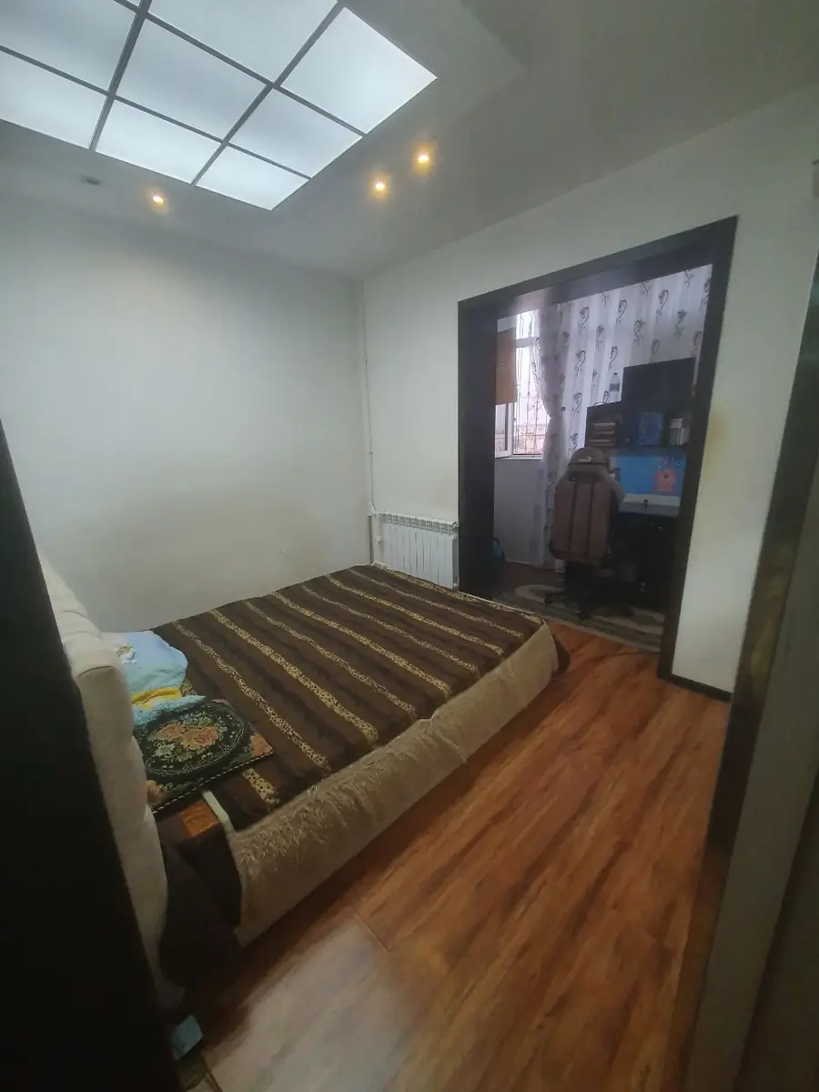 Продается 3-комнатная квартира − 100 м²
