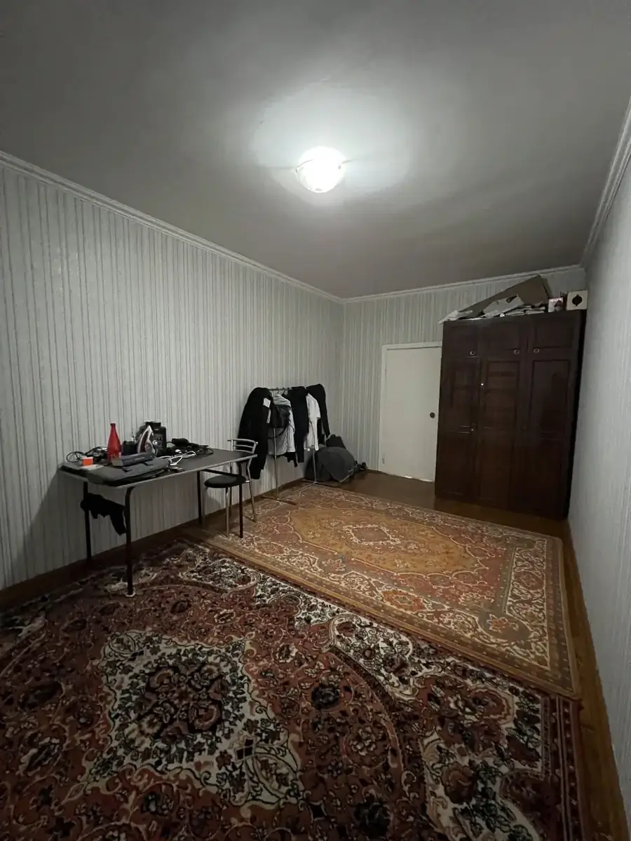 Продается 2-комнатная квартира − 53 м²