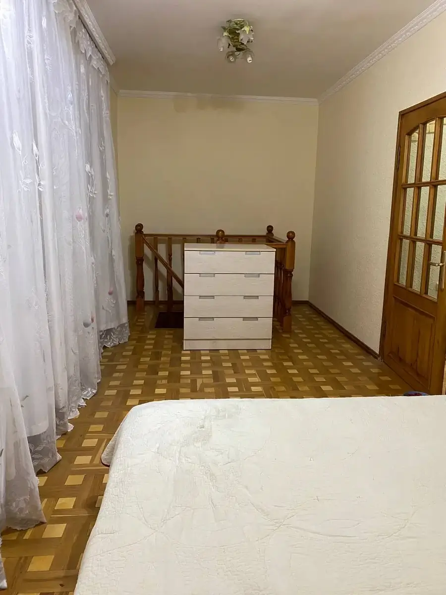 Ijaraga ofis − 77 m²