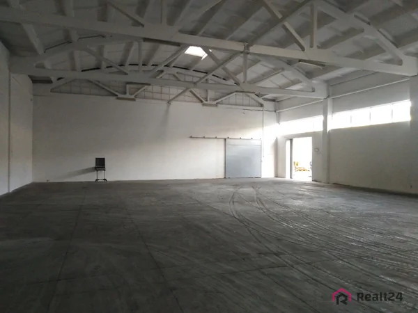 Ombor − 200 m², 1/1 qavat