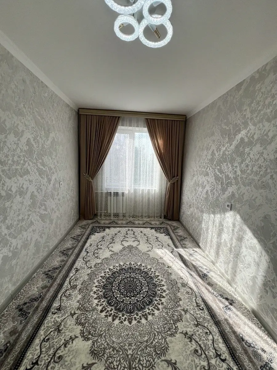 3 xonali kvartira sotiladi − 68 m²