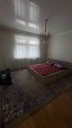 Сдается 4-комнатная квартира − 110 м²