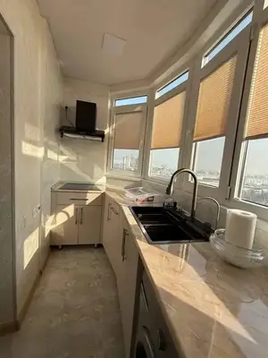 Сдается 3-комнатная квартира − 90 м²