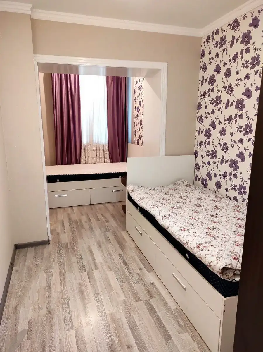 Продается 2-комнатная квартира − 50 м²