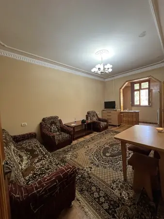 2-комнатная квартира − 30 м², 2/4 этаж