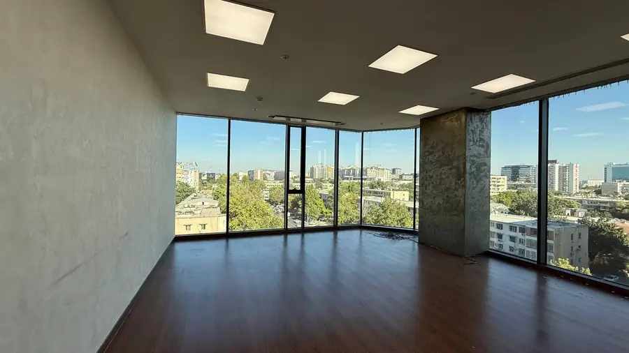 Ijaraga ofis − 580 m²