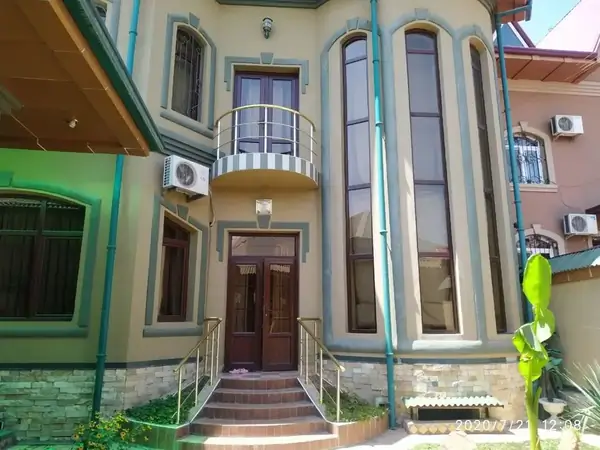 Ijaraga 3 qavatli uy − 280 m²