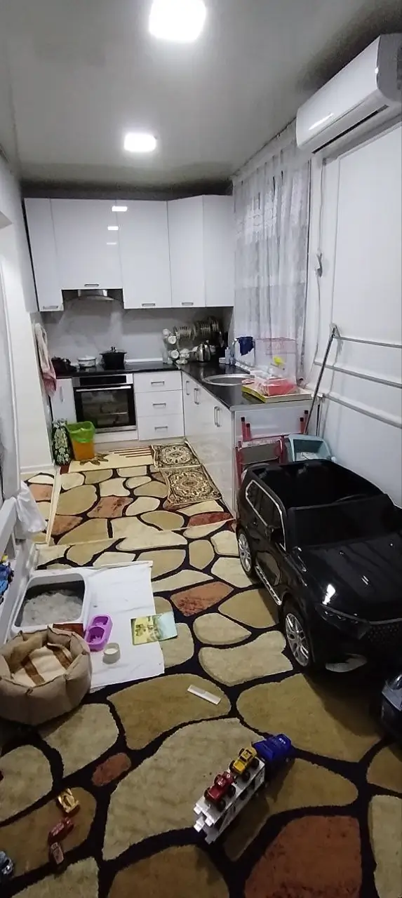 Продается 3-комнатная квартира − 78 м²