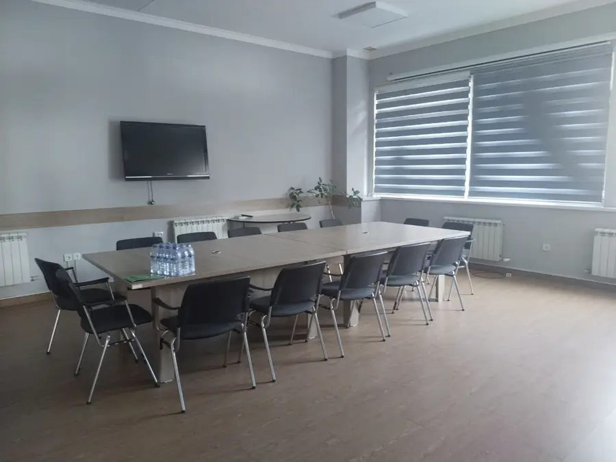Ijaraga ofis − 176 m²