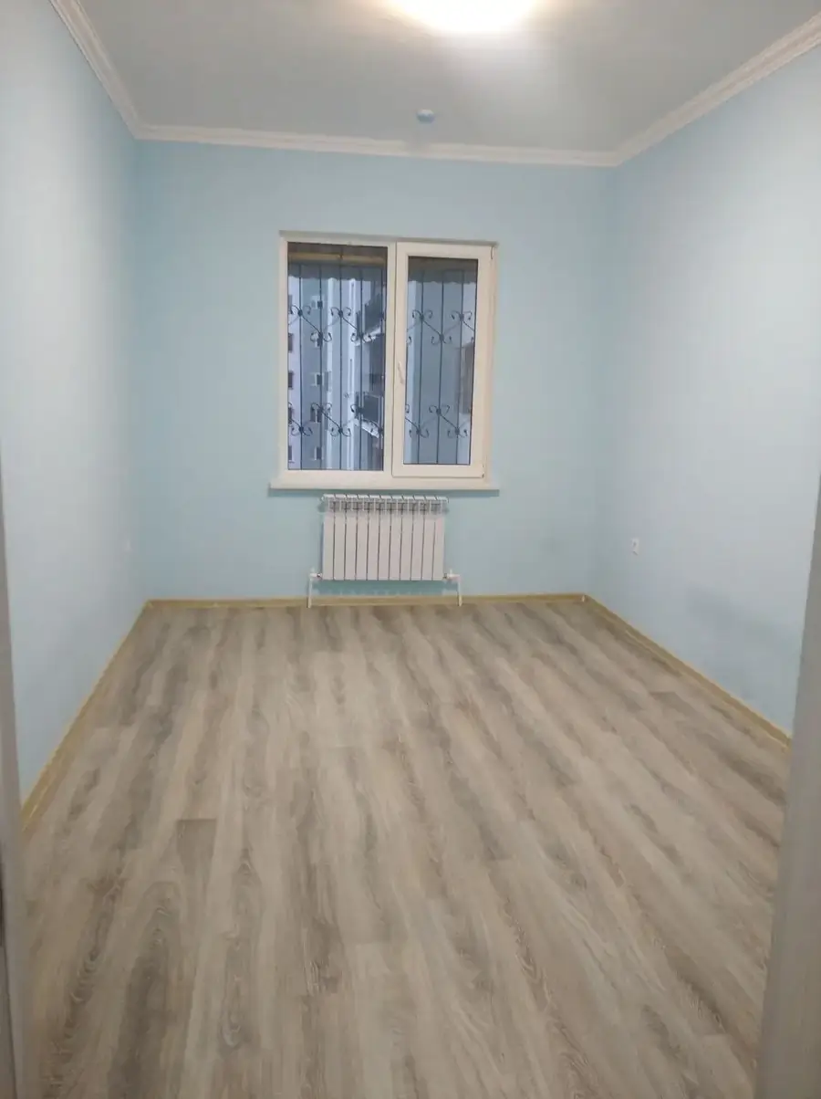 3 xonali kvartira sotiladi − 73 m²