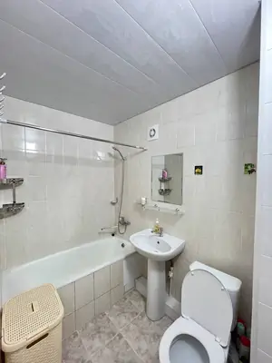 Ijaraga 4 xonali kvartira − 100 m²